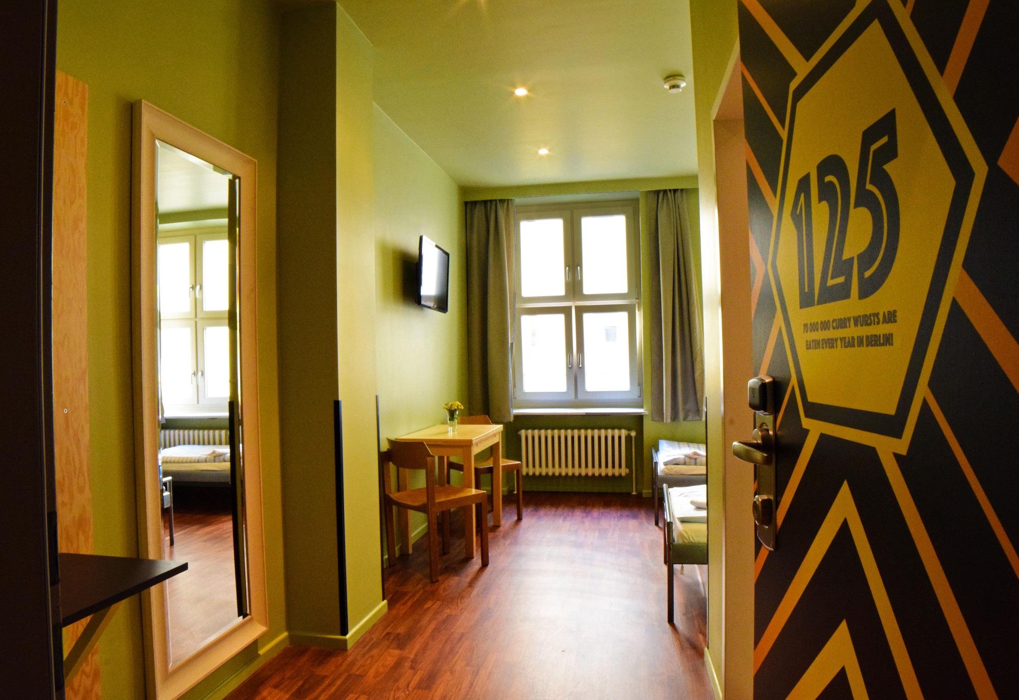Amstel House Hostel