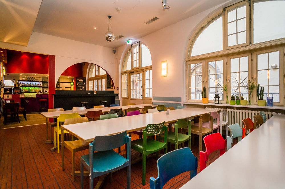 Amstel House Hostel