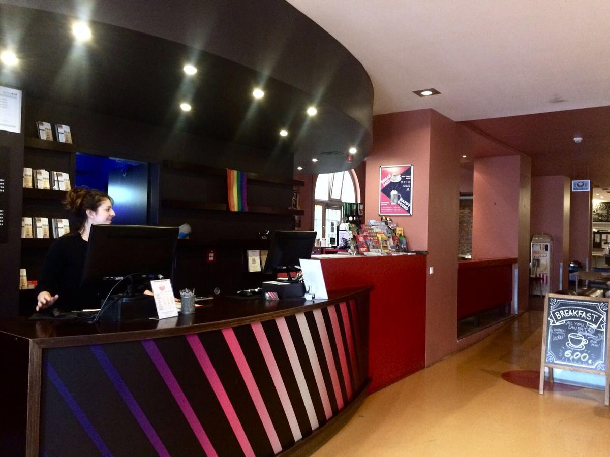 Amstel House Hostel *