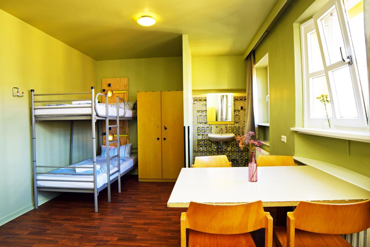 Hostel Amstel House *