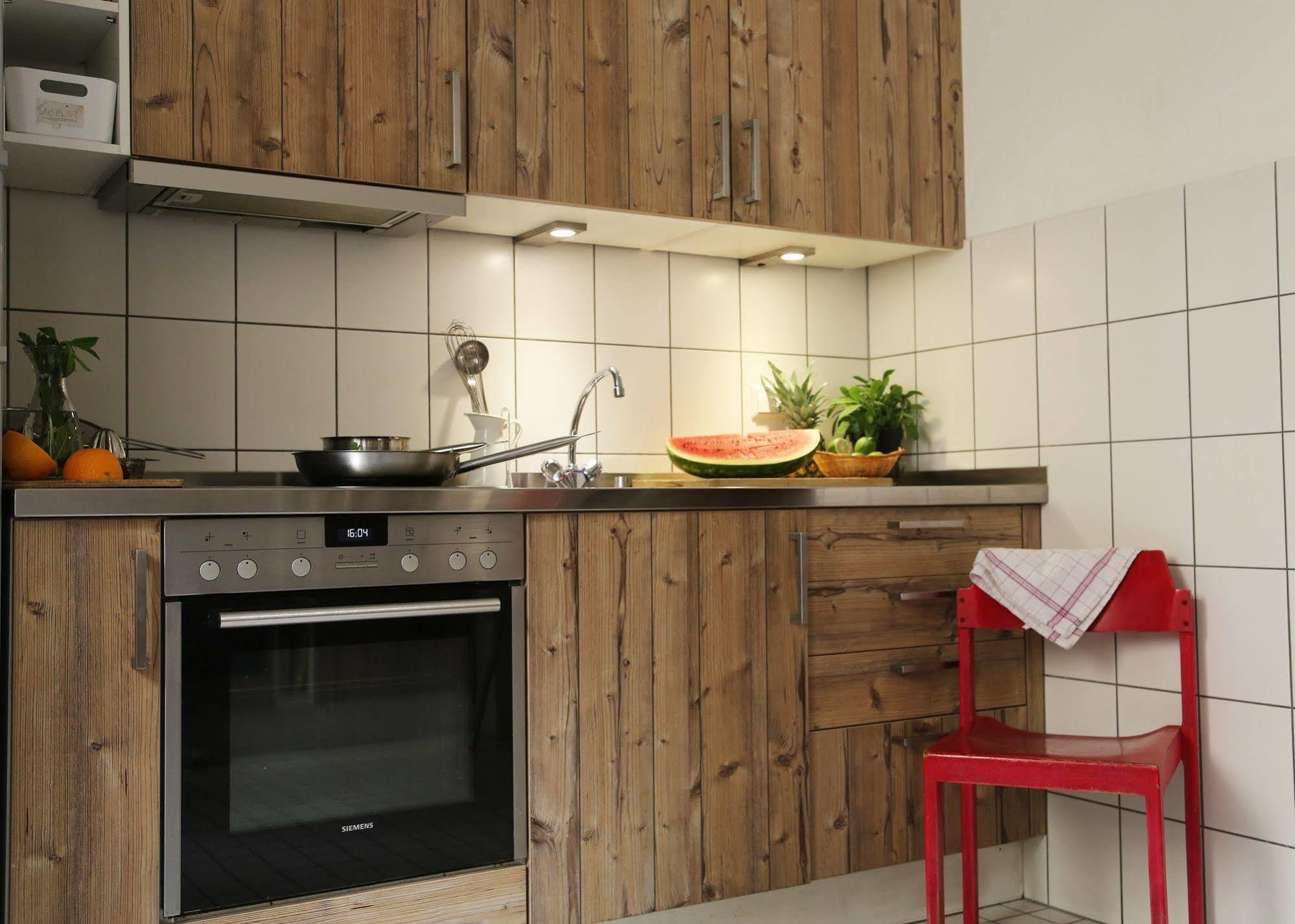 Amstel House Hostel *